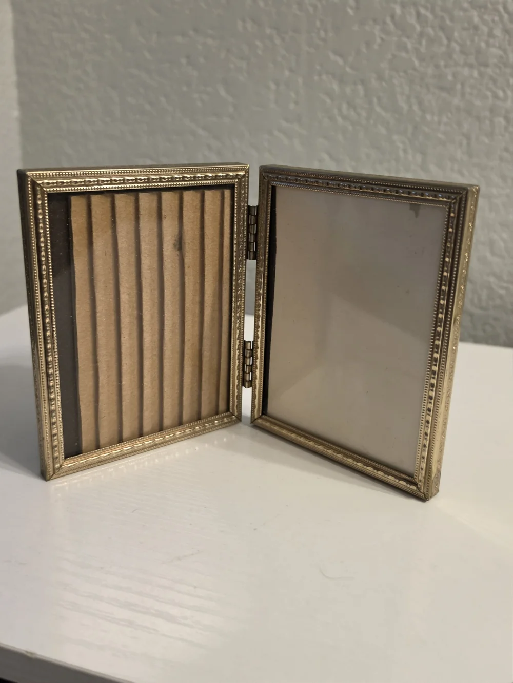 Vintage Gold Double-Sided Hinged Photo Frame - Classic Home Accent